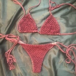 Acacia merlot crochet set